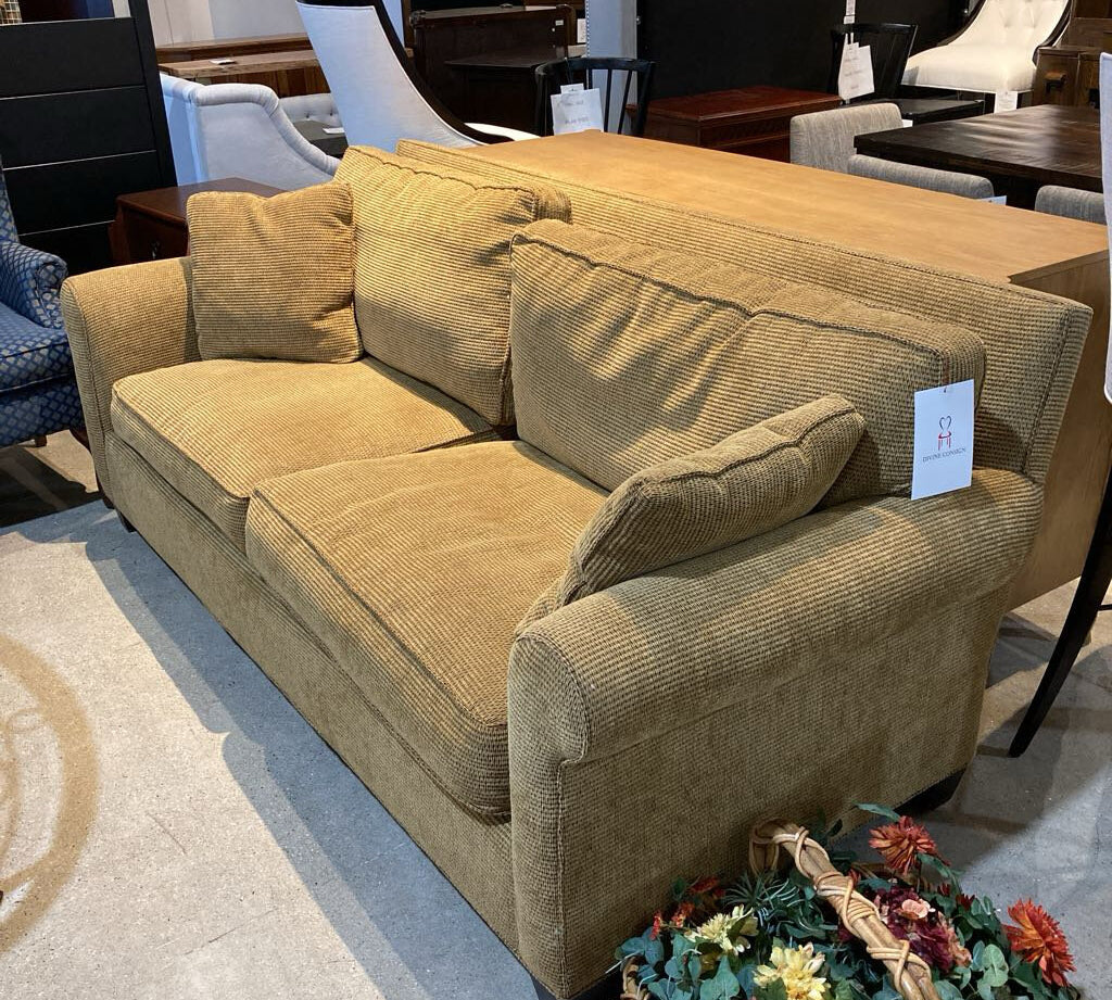 Room & Board Corduroy Roll-Arm SOFA 84w37d34h