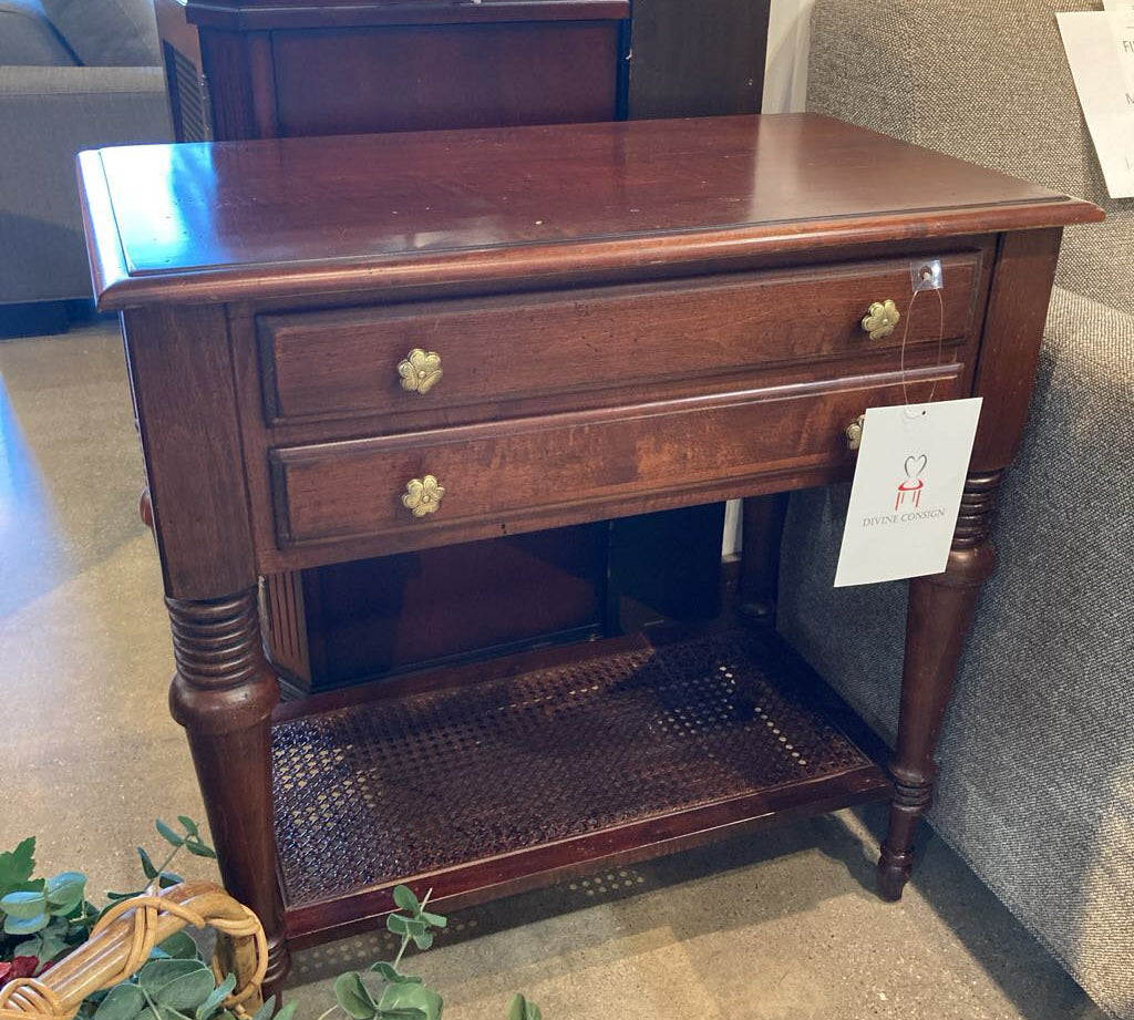 Ethan Allen Cayman NIGHTSTAND 27.5w16d28h