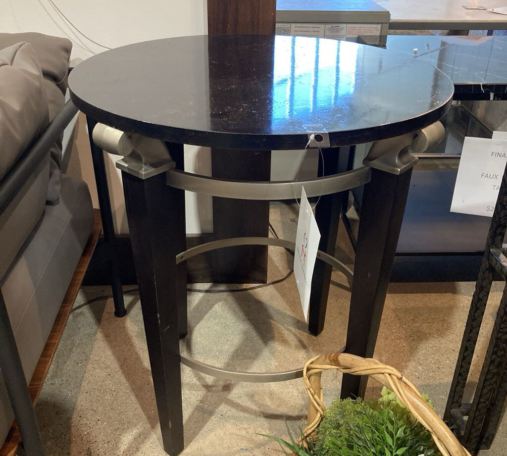 Ethan Allen Round Scrolled Silver END/SIDE TABLE 24d28h
