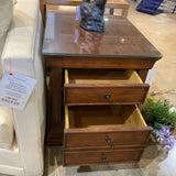 Hooker Furniture Solid Wood 2-Drawer END/SIDE TABLE 22w26d24.5h
