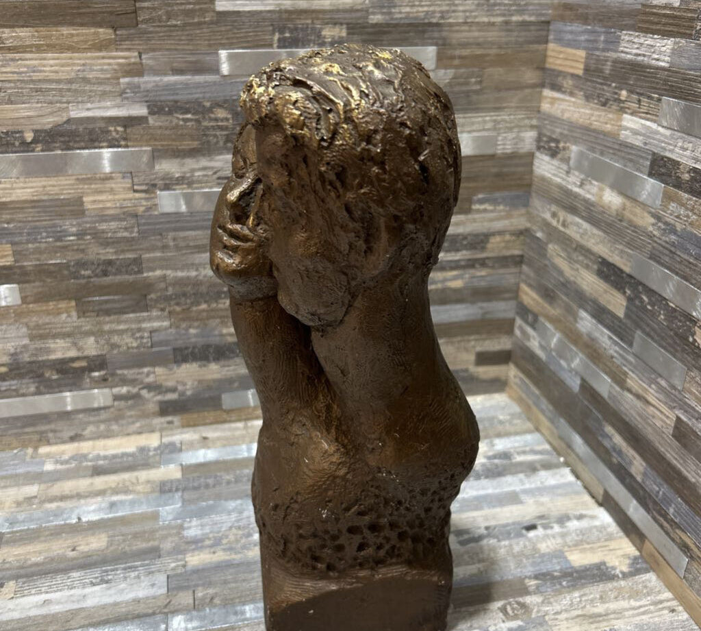 Man & Woman Statue ACCESSORIES 4w4d12h