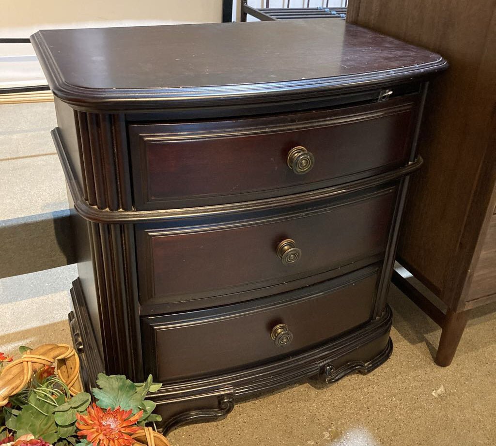Traditional 3-Drawer NIGHTSTAND Dark Espresso 28w18d28h