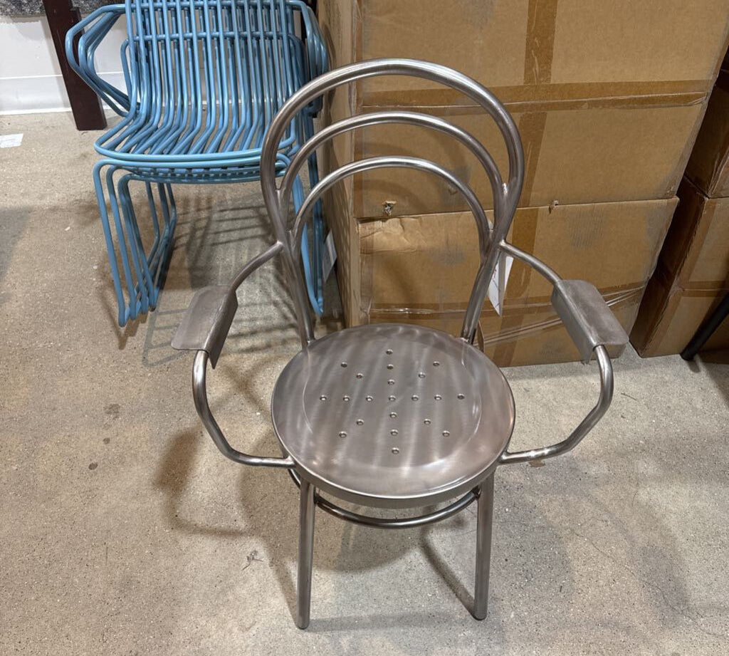 Tivoli Armrest Chair OUTDOOR Gunmetal 24w16d35h