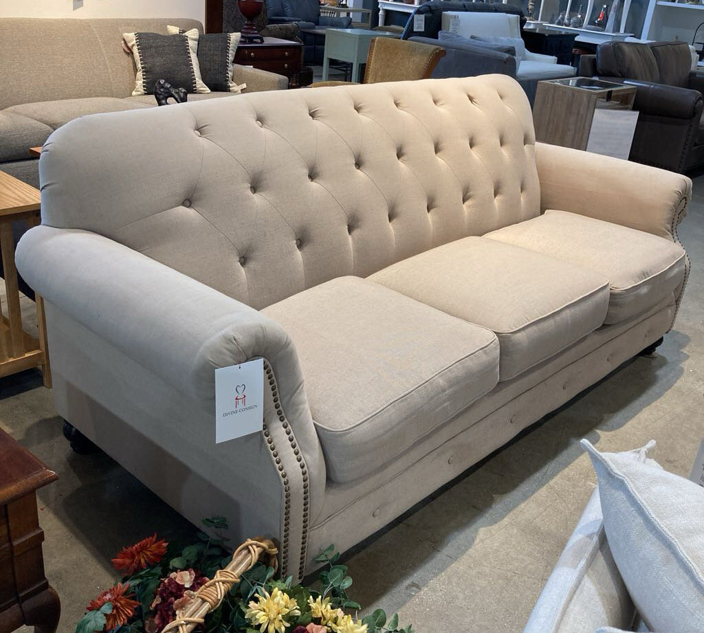 Kieran Traditional Roll-Arm SOFA Natural 91w39d39h