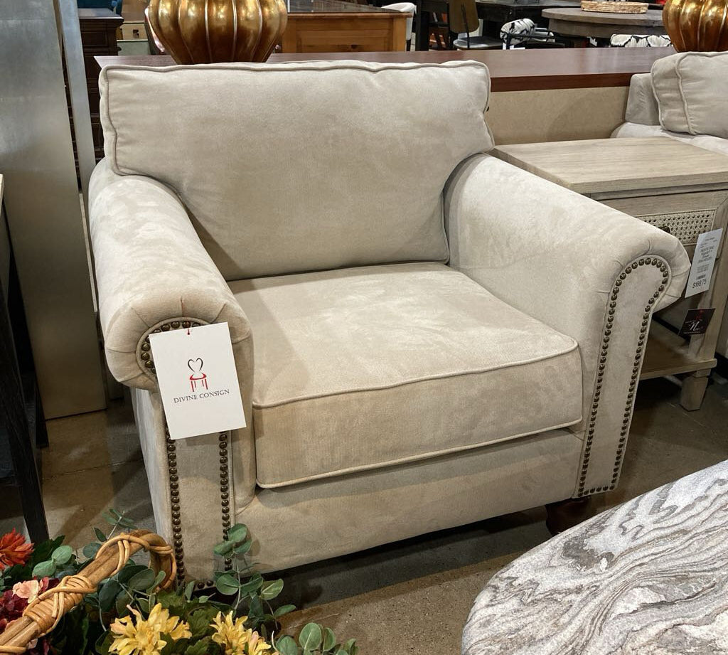 Pier 1 Imports Alton Ecru Armchair CHAIR 36w36d33h