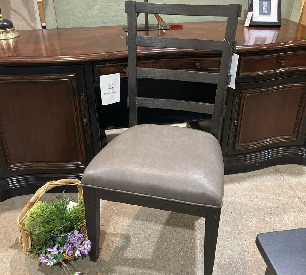 American Signature Contemporary Ladderback Side Chair DINING CHAIRS 21w20d39h