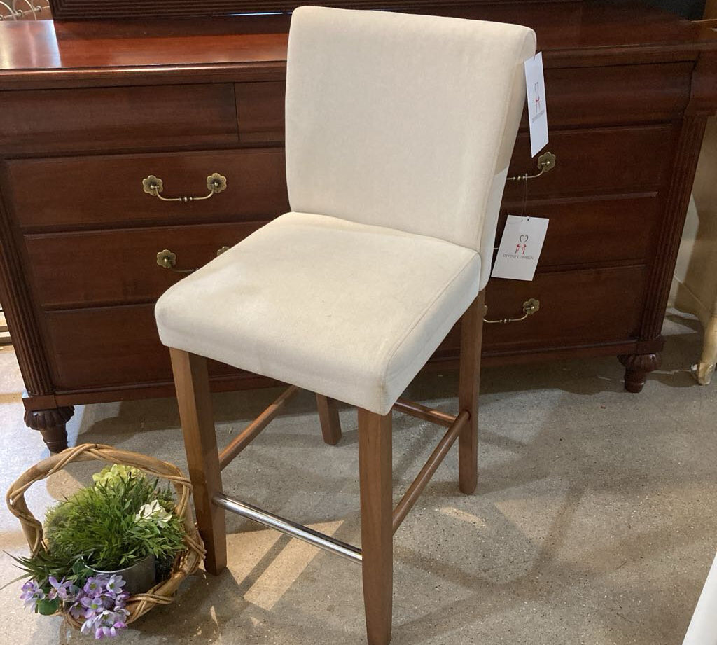Upholstered Fabric w/ Metal Footrest BAR/COUNTER STOOL 17w18d40h