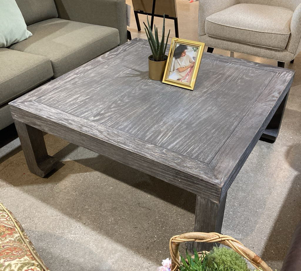 Jayson Home Dara Square Wood Distressed COFFEE/COCKTAIL TABLE Grey 40Wx40Dx16H