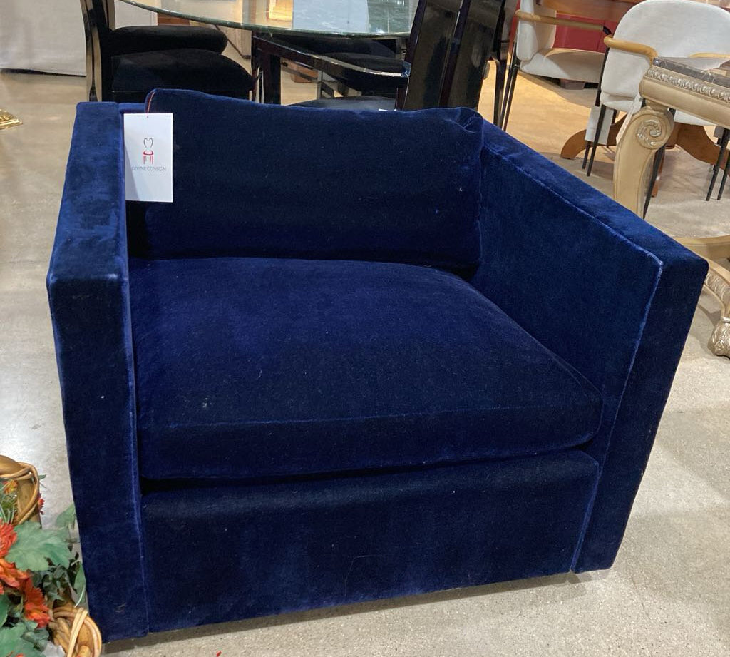 Mohair Accent Chair CHAIR Navy 32.5w33d23.5h