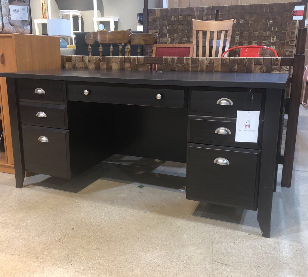 Wood Executive 5-Drawer DESKS 65w29d31h