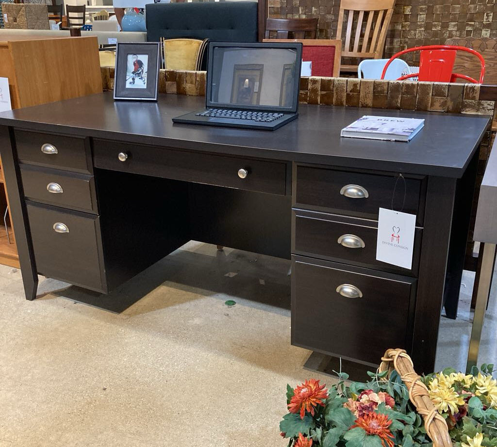 Wood Executive 5-Drawer DESKS 65w29d31h