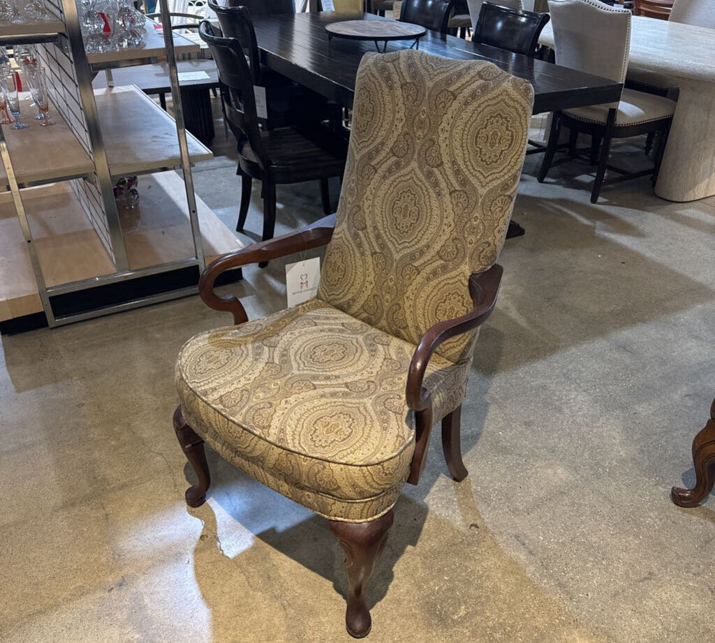 Queen Anne Upholstered Armchair DINING CHAIRS 26w22d43h