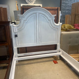 QUEEN Magnolia Manor Distressed BEDS White 68Wx92Dx69H