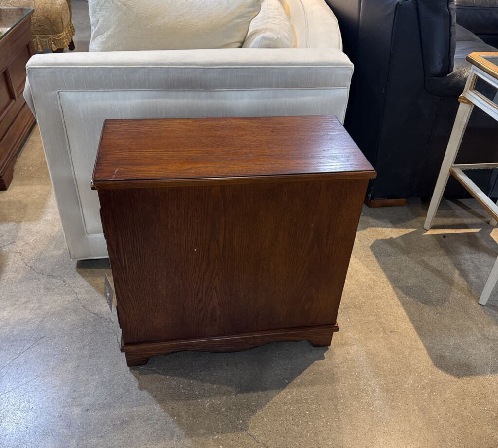 Gregory SIDE TABLE 14.5w24d24h