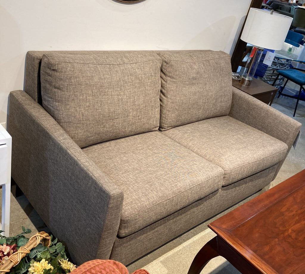 Toms-Price Performance Fabric Track-Arm Sleeper LOVE SEAT 70w38d29h