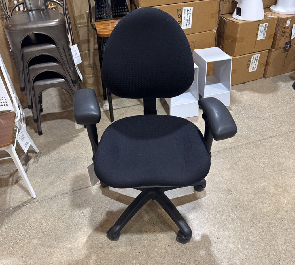 Ergonomic Adjustable Task Chair OFFICE CHAIRS Black 27w24d41h