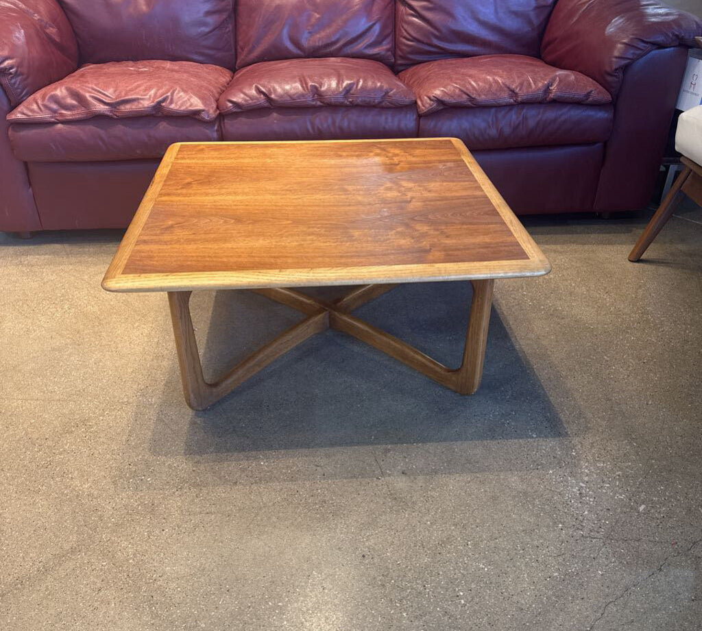 Lane Perception Square COFFEE/COCKTAIL TABLE 32w32d15h