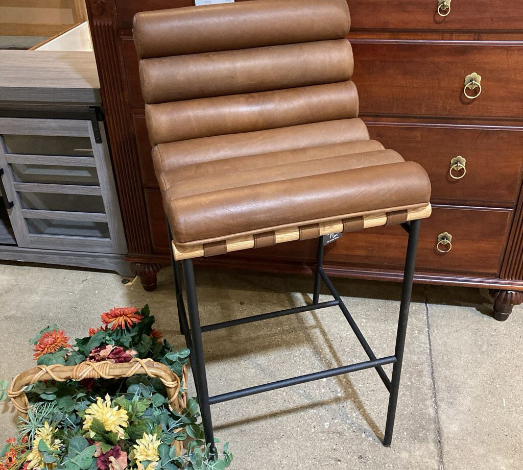 Denver Modern Vail Leather Bar Height BAR/COUNTER STOOL 19.5w24d39h
