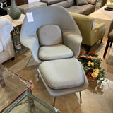 Knoll Saarinen Womb Chair w/ Ottoman LOUNGE CHAIRS 40w34d35.5h