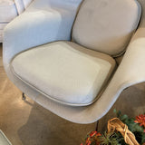 Knoll Saarinen Womb Chair w/ Ottoman LOUNGE CHAIRS 40w34d35.5h