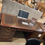 Sligh Furniture Executive Desk w/ Leather Bound Top Gold Leaf DESKS 72w36d30h