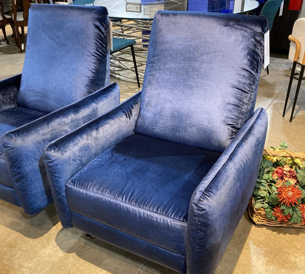 American Leather Blake Plush Velvet Swivel Manual Recliner RECLINERS Blue 27w32d28h