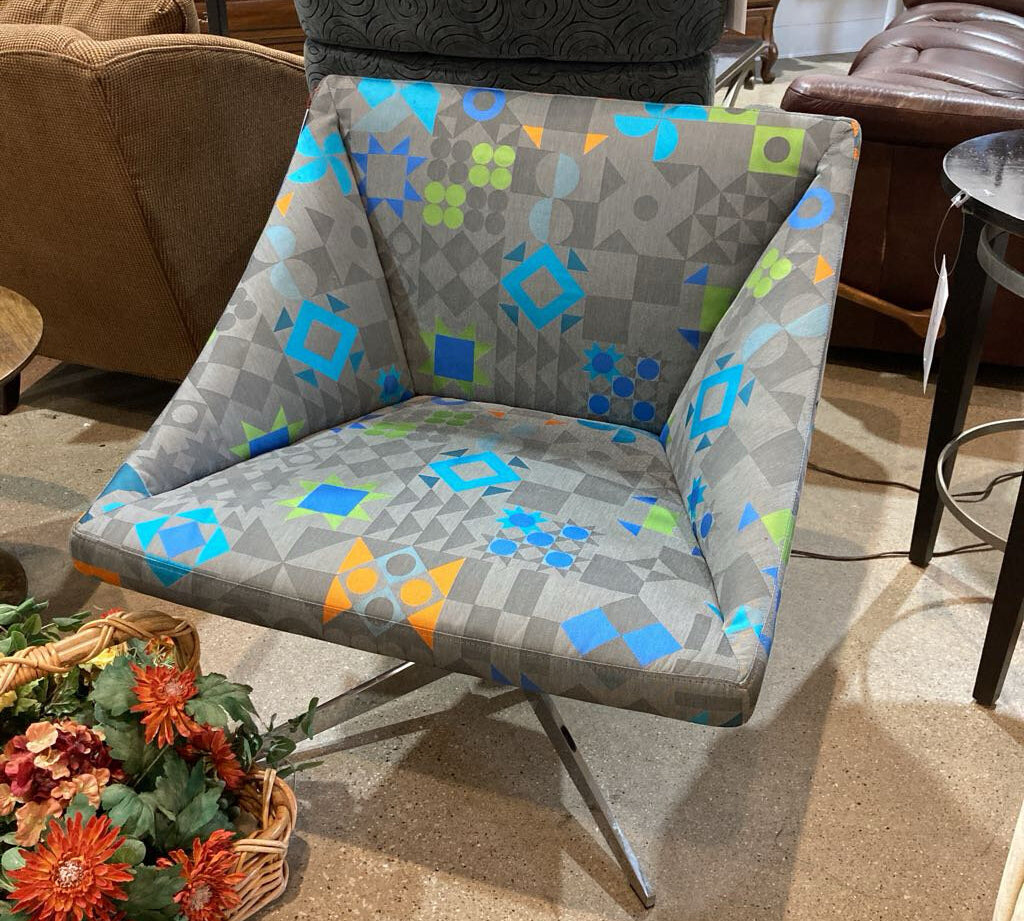Davis Furniture Lipse Too Swivel Lounge w/ Graphic Modern Fabric Upholstery CHAIR 30Wx28Dx30H