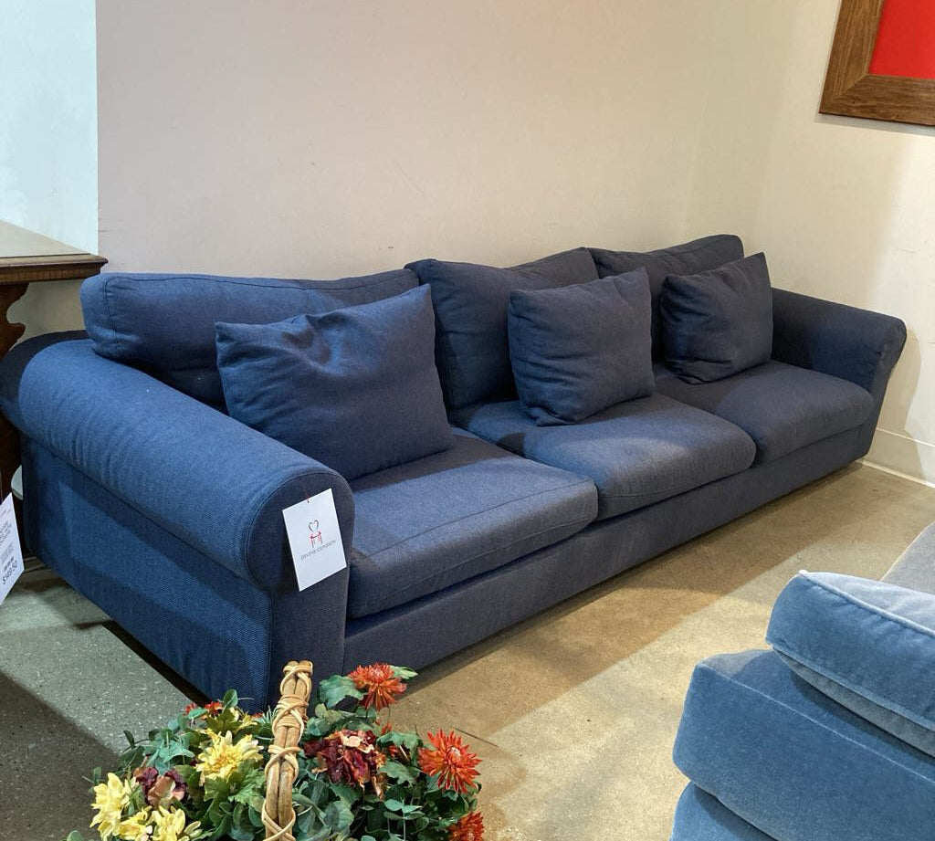 Minotti Custom Wide Roll-Arm SOFA Navy 112w38d24h