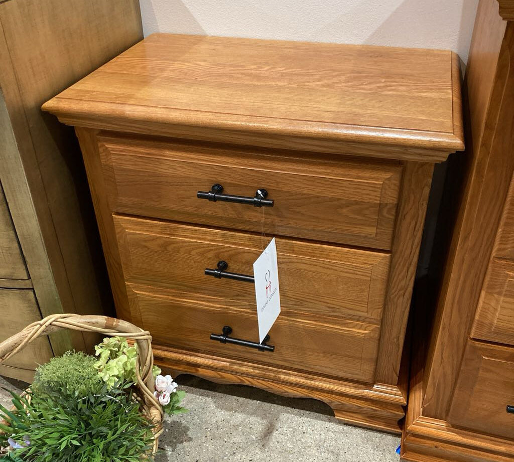 Vaughan Bassett Solid Oak 2-Drawer NIGHTSTAND 26w16d26h