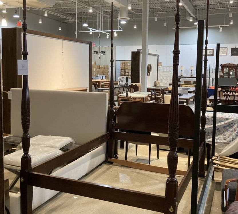 Georgian Mahogany Queen Poster Bed BEDS 65w85d110h