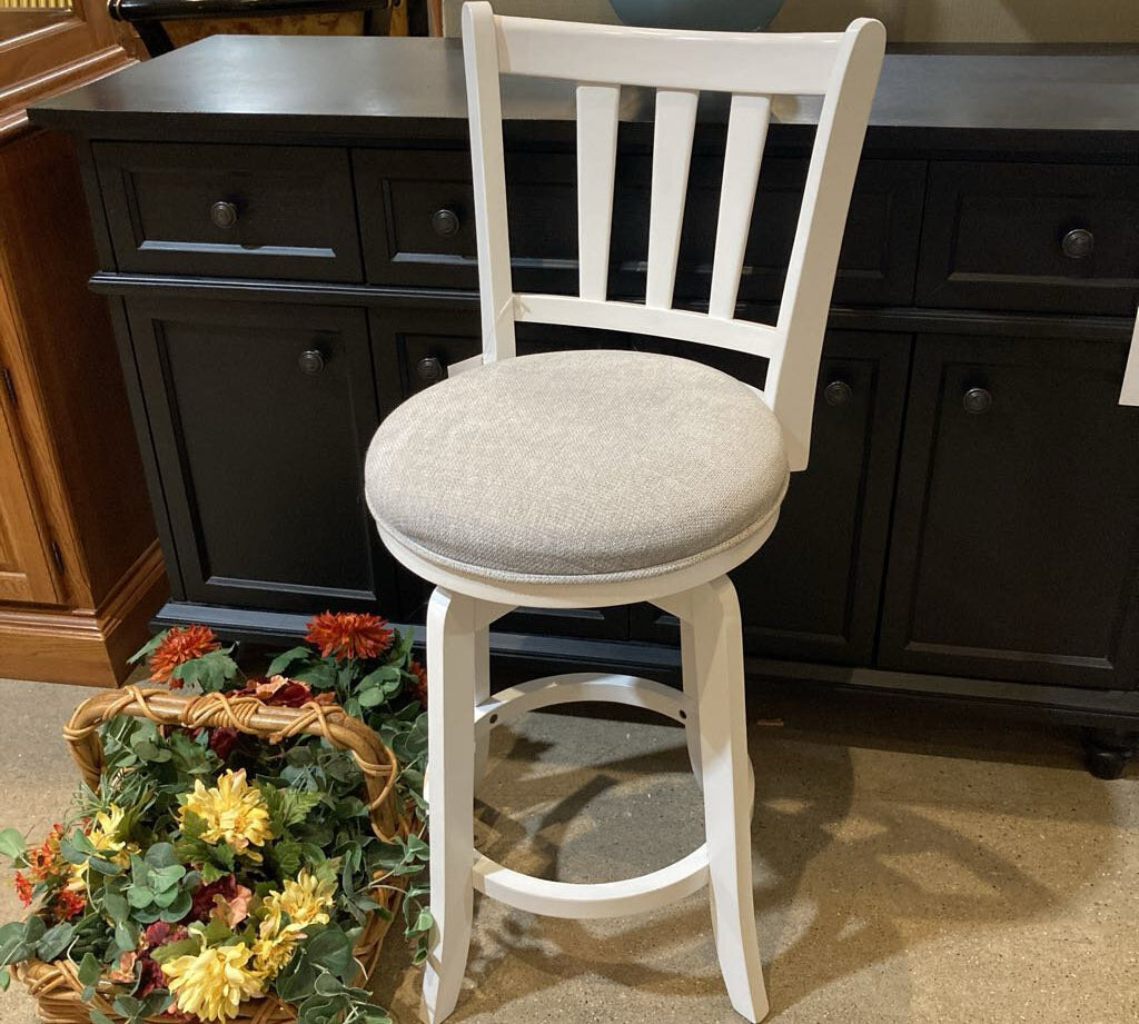 Presque Isle Wood Counter Height Swivel BAR/COUNTER STOOL White 17.5w19d39h