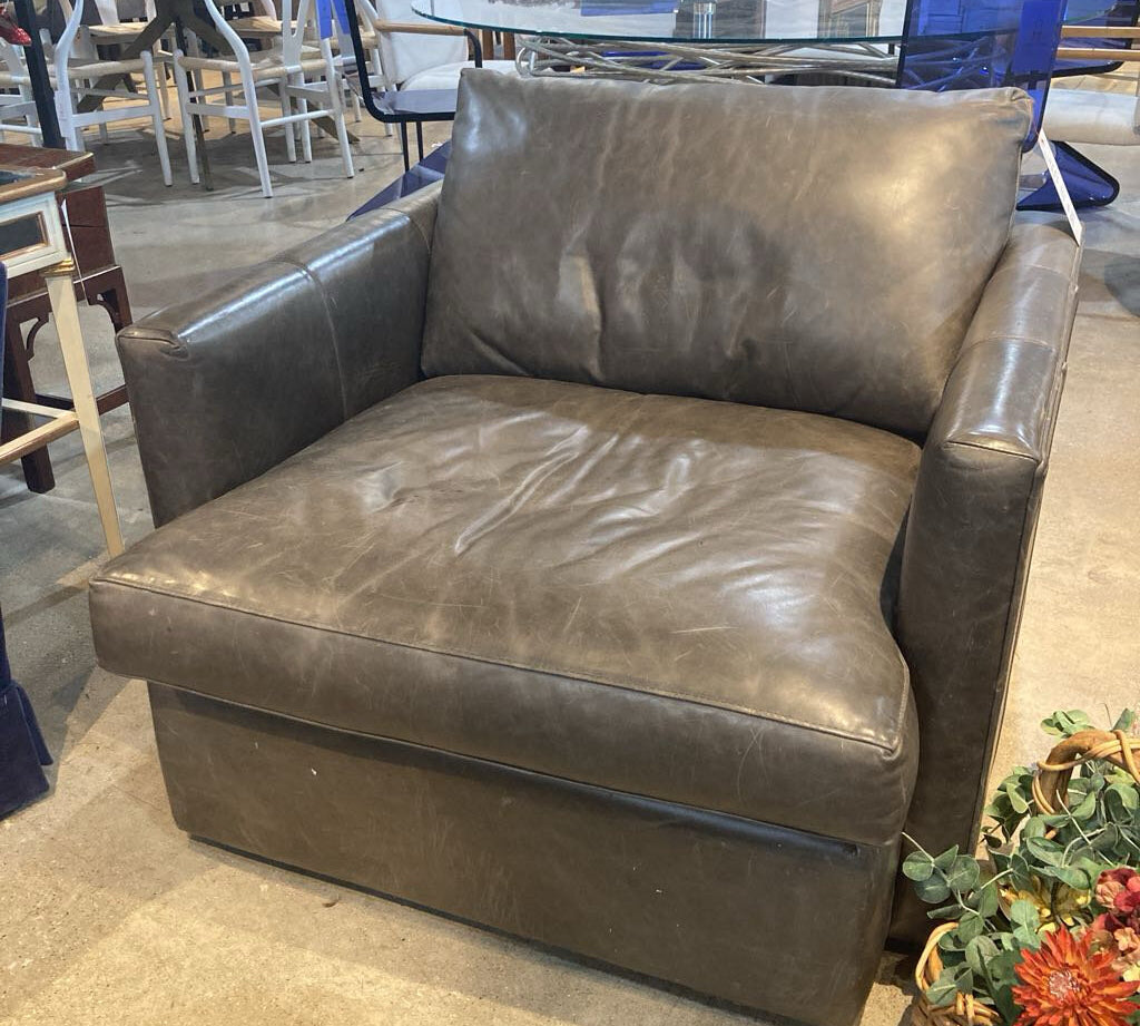 Crate & Barrel Lounge Swivel Chair LOUNGE CHAIRS 40w40d37h