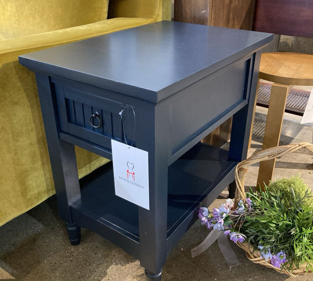 Westport Chairside SIDE TABLE Navy 16Wx24Dx24H