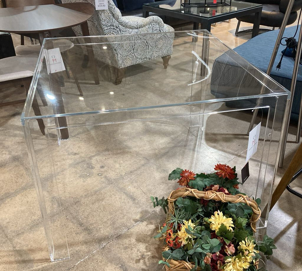 Kartell Invisible by Tokuji Yoshioka DINING TABLE Clear 39.5Wx28.5H
