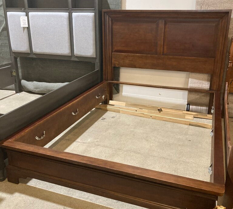 Traditional Panel Queen Bed BEDS 65.5w88d54h