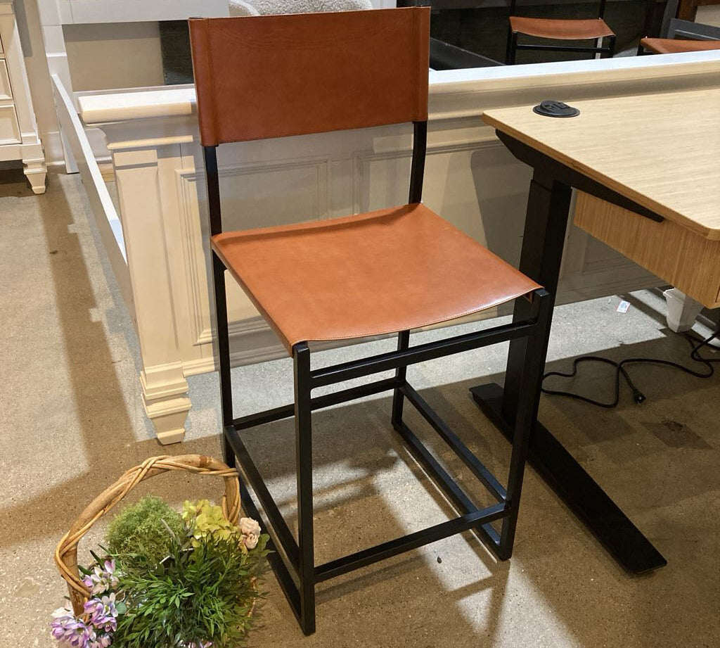 Pottery Barn Hardy Leather Counter BAR/COUNTER STOOL Saddle Tan/Bronze 18w18d39h