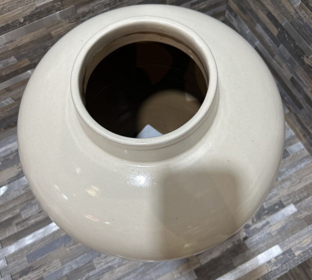 Tall Tapered Vase In Elegant Off White Porcelain ACCESSORIES 12d12h