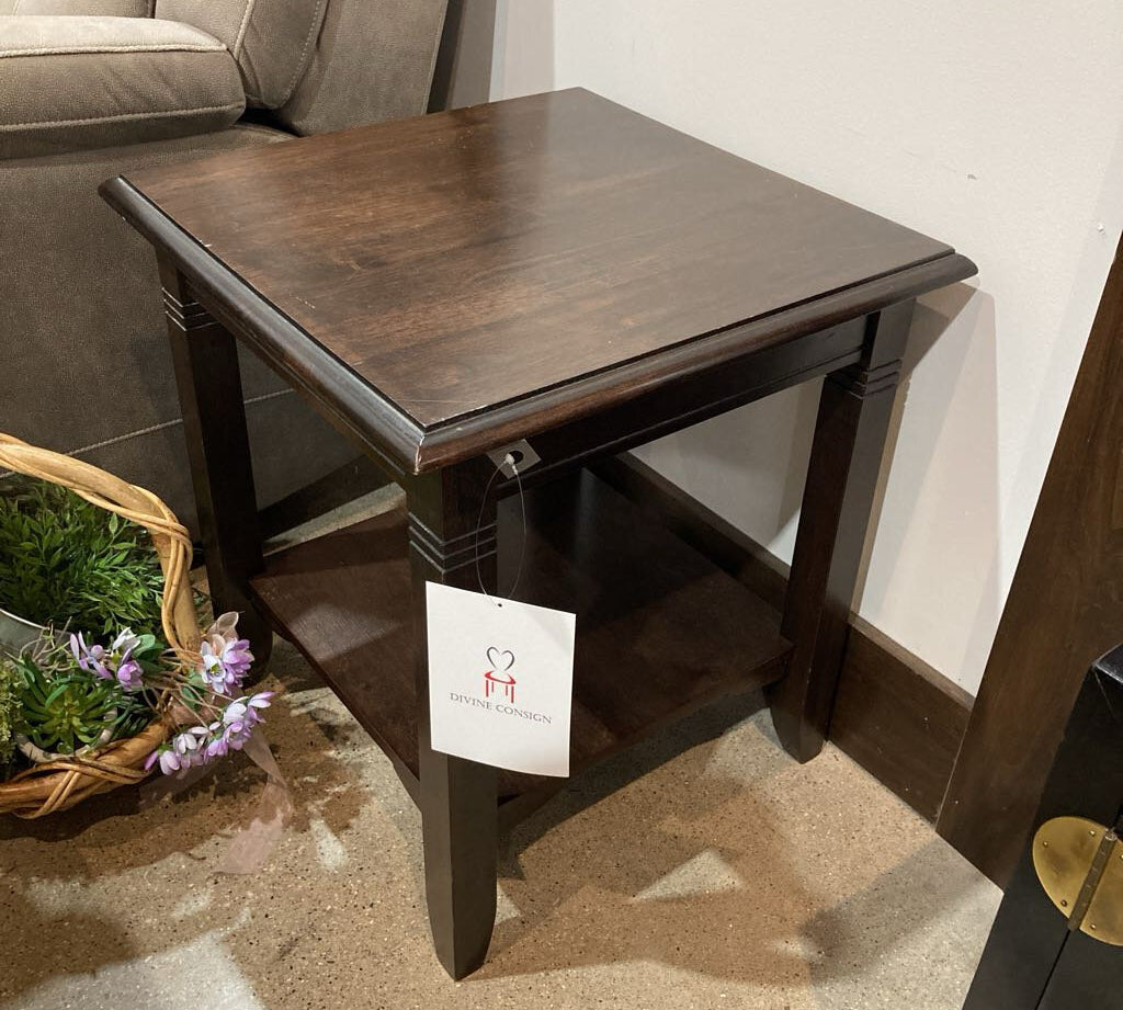 Nolan Occasional Table FURNITURE Cappuccino 20w20d22h