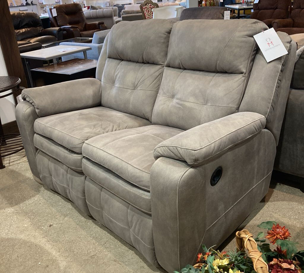 Southern Motion Inc. Microfiber Manual Reclining Loveseat RECLINERS Slate Gray 59w35d37h