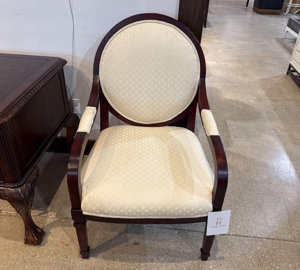 Oval Back Padded Armchair CHAIR 26w26d41h