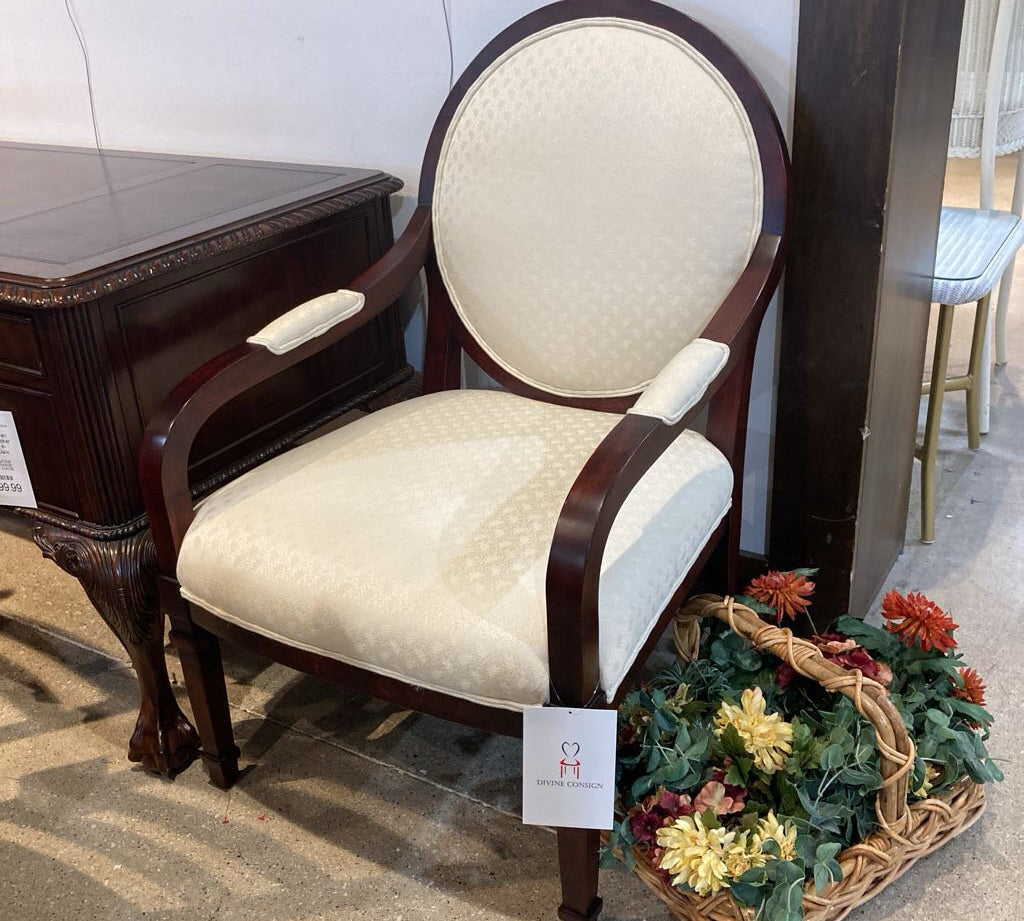 Oval Back Padded Armchair CHAIR 26w26d41h