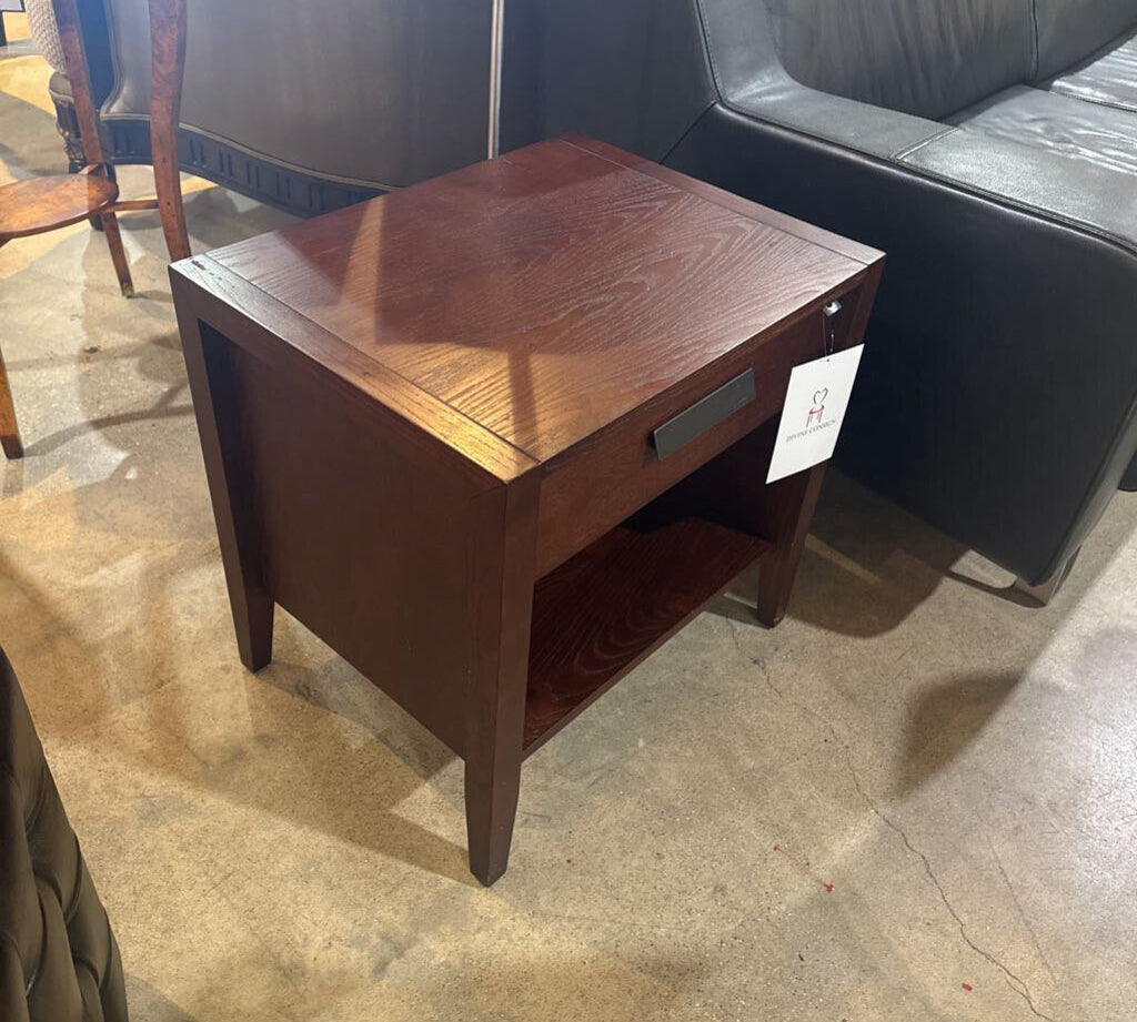 Cherry Wood 1-Drawer NIGHTSTAND 21.5w17d21h