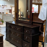 Universal Furniture Park Hill 9-Drawer w/ Mirror DRESSERS/CHESTS 72w19d86h