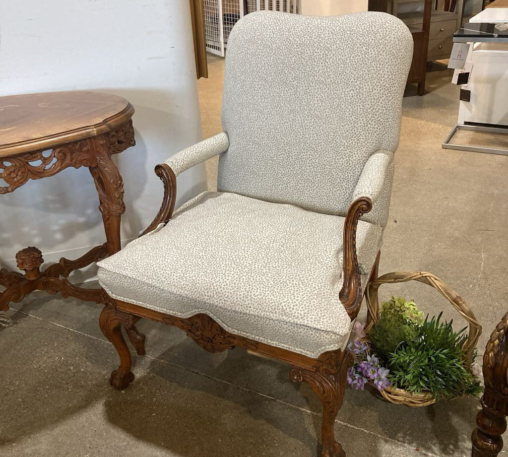 French Louis XV Accent Chair CHAIR 28w24d37h
