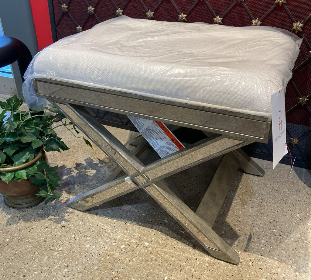 Marlo Mirrored Vanity BENCH 26w19d21h