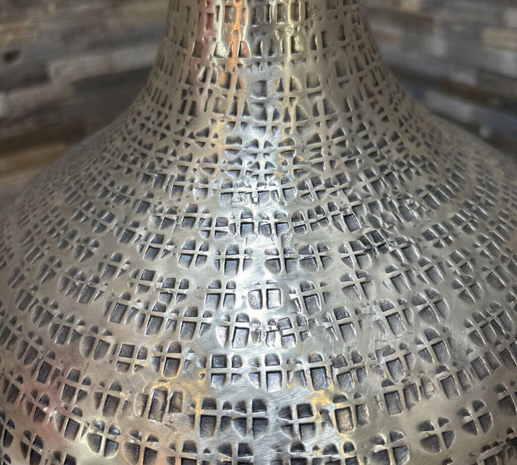 Lemont Hammered Textured Silver TABLE LAMP 10d23h