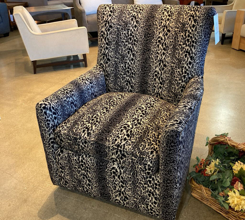 Cascadia Upholstered Leopard Print Glider ROCKING CHAIRS 30w28d36h