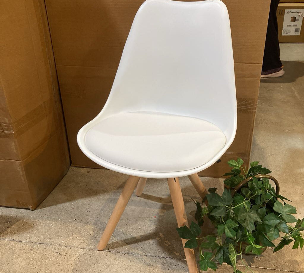 Taka Side Chair DINING CHAIRS White 19w17d32h