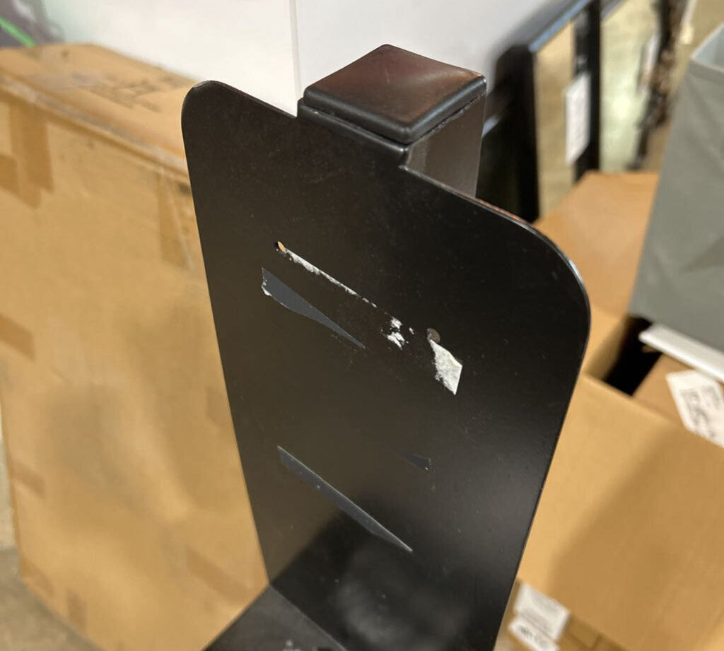 Metal Floor Display ACCESSORIES 14w14d47h