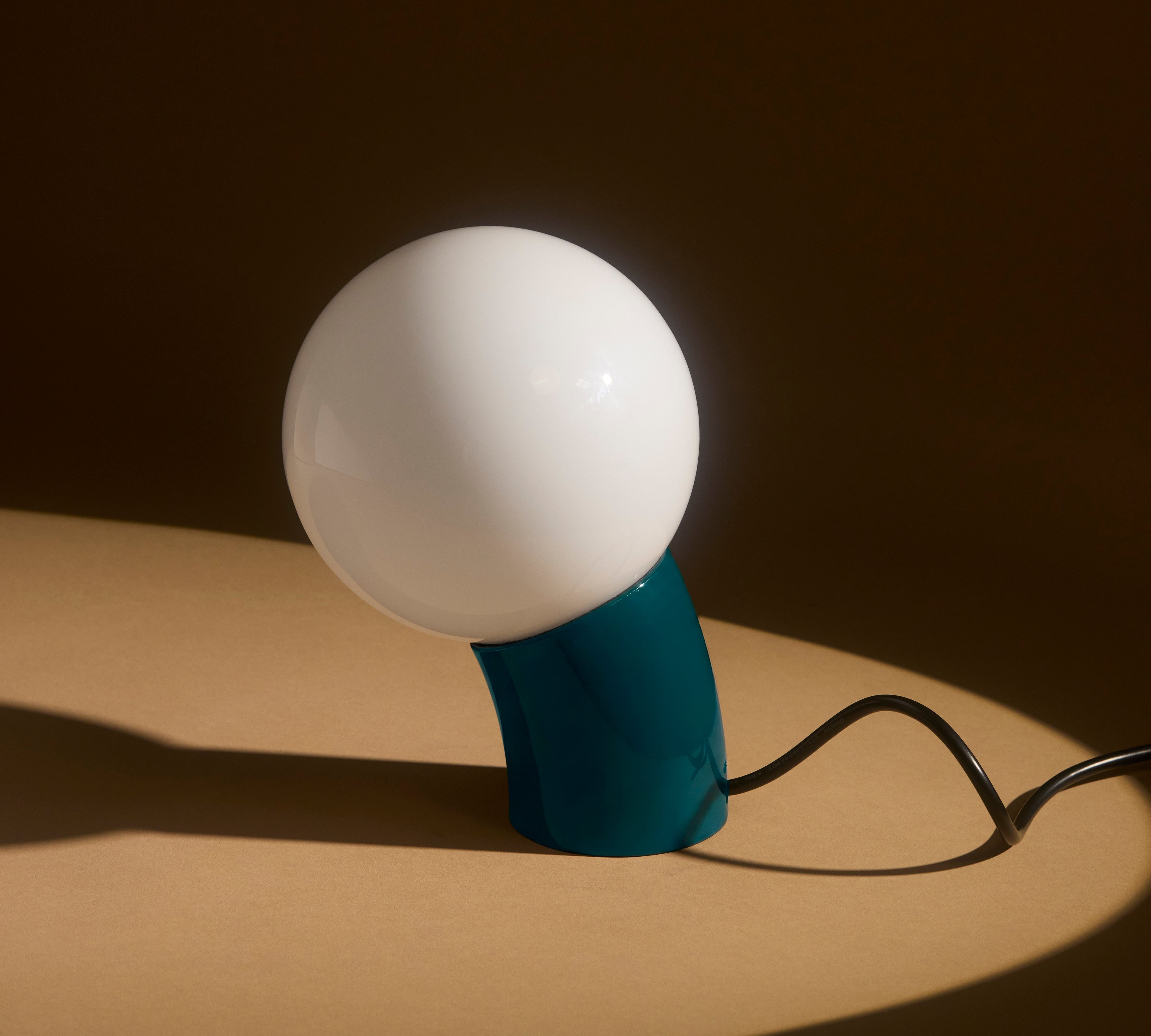 Vino Table Lamp